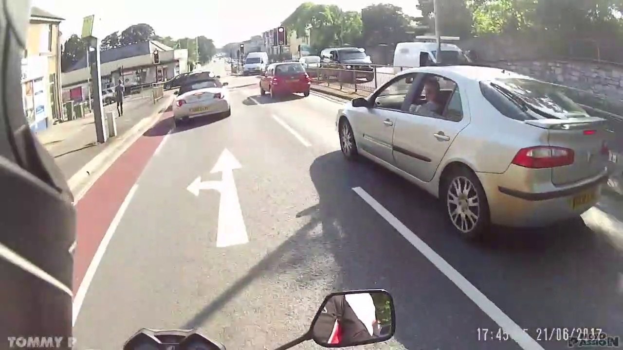 Crazy Drivers vs Biker 2019 - ROAD RAGE - Crazy Moto Moments [EP#99]