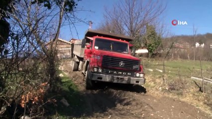 Tek kadın muhtar 3 adaya karşı seçimi kazandı