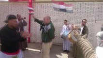 بتوزيع علم مصر والمزمار البلدي.. المواطنون يبدأون ثاني أيام الاستفتاء