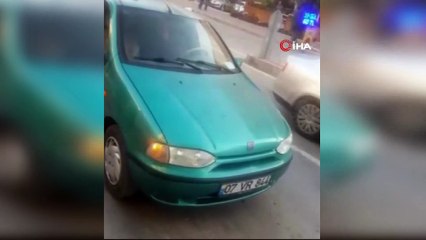 Antalya'da alkollü sürücü akan trafik ortasında uyuyakaldı