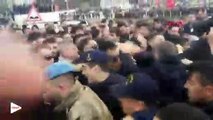 CHP lideri Kemal Kılıçdaroğluna şehit cenazesinde saldırı