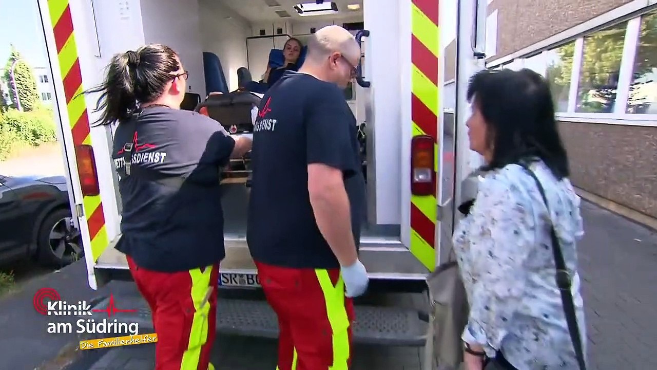 Frisch verknallt! Wieso antwortet Lous (16) Schwarm ihr nicht mehr?  | Die Familienhelfer | SAT.1 TV