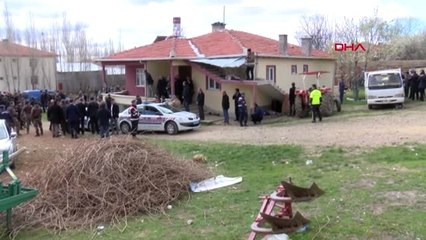 Şehit Cenazesinde Kılıçdaroğlu'na Bir Grup Tarafından Saldırı Kılıçdaroğlu'nun Beklediği Evin...