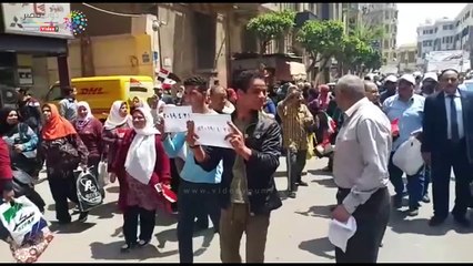 مسيرة إلى لجنة فتحية بهيج بعابدين للمشاركة بالاستفتاء