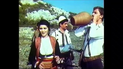 PJESE NGA FILMI -BESA E KUQE - RRETHIMI |  Kinematografia Shqiptare ne Dailymotion