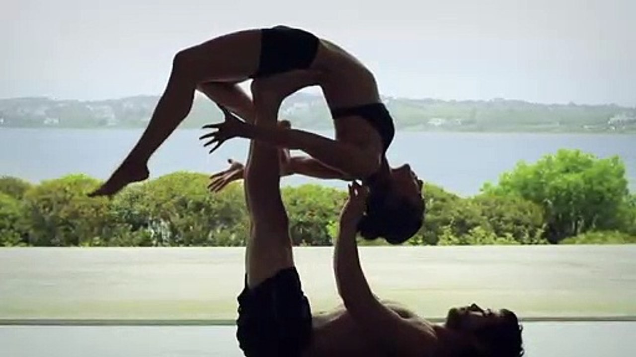 Acro Yoga