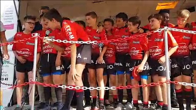 Chalon-sur-Saône : le cri de guerre pilou du Racing Toulon lors du Challenge Brailly