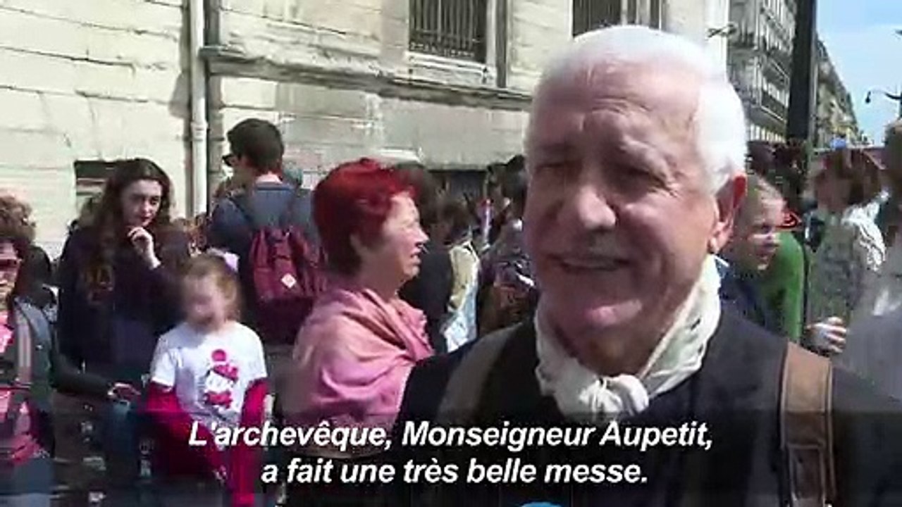 Après Notre-Dame, les catholiques croient en un "renouveau"