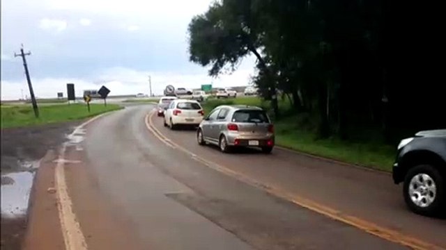 Volta de Boa Vista: Longas filas se formam no acesso à BR-277