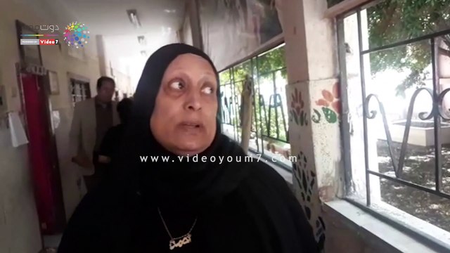 والدة شهيد: صوت بنعم لأن حق ابنى رجع على يد الرئيس السيسى
