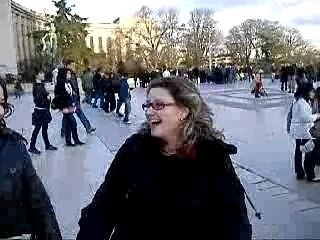 Valwil danse la Tecktonik avec Hahaha