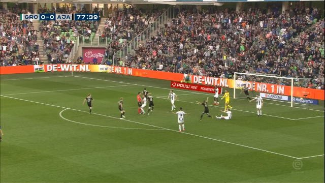 Pays-Bas - Huntelaar donne la victoire à l'Ajax puis voit rouge...