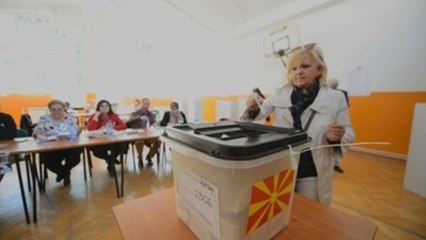 Socialdemócrata y conservadora acuden empatados a segunda vuelta en Macedonia