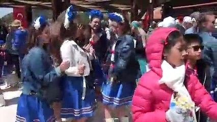 Dünya çocukları 'Dostluk Festivali'nde buluştu