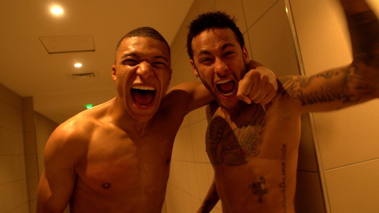 Les Parisiens fêtent le titre !