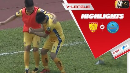 Hàng thủ mất tập trung, chủ nhà Thanh Hóa mất 3 điểm đáng tiếc trước S.Khánh Hòa