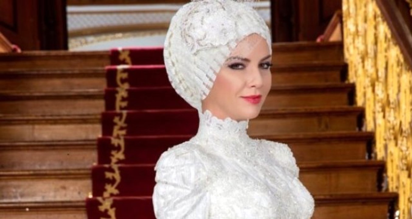 Modacı Ivana Sert, Tesettür Defilesinde Podyuma Çıktı