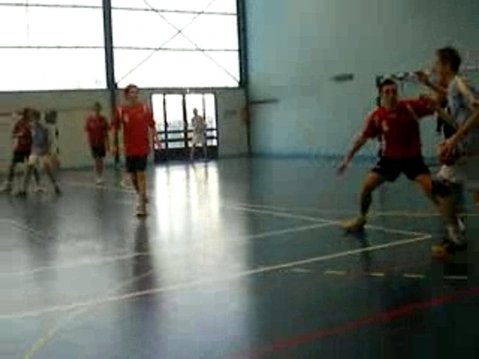 Adrien au tir oups !