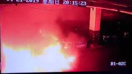 Dha Dış ? Tesla, Park Halinde Yanan Aracı İnceleyecek