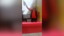 شحتة كاريكا يقود مسيرة بالأغاني من المطرية لشبرا: تحيا مصر