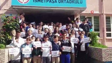 Kanseri yenerek okula dönen öğretmene sürpriz karşılama