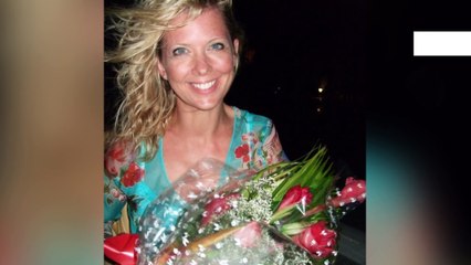 Runners Take On The London Marathon In HANDCUFFS!