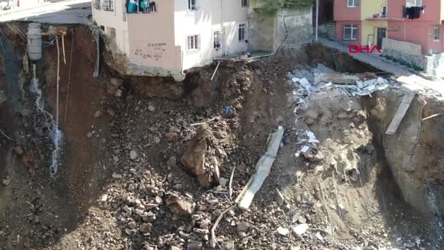 Kağıthane'de Çökme Riski Bulunan Binadaki Son Durum Havadan Görüntülendi