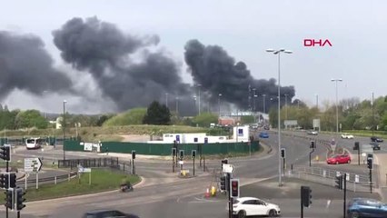 Dha Dış - İngiltere'de Korkutan Yangın