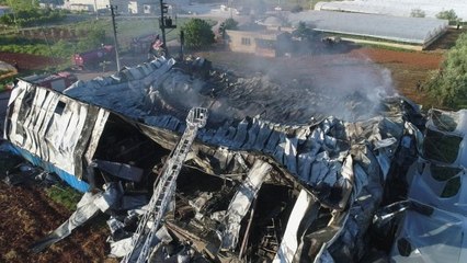 Antalya'da Bidon Üretim Fabrikasında Yangın