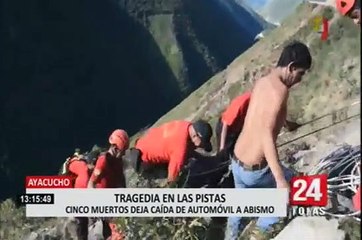 Ayacucho: cinco muertos tras despiste y caída de auto a un abismo