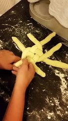 NaomieCook le blog - Former ses hallot en forme de fleur, Braiding a flower Challah