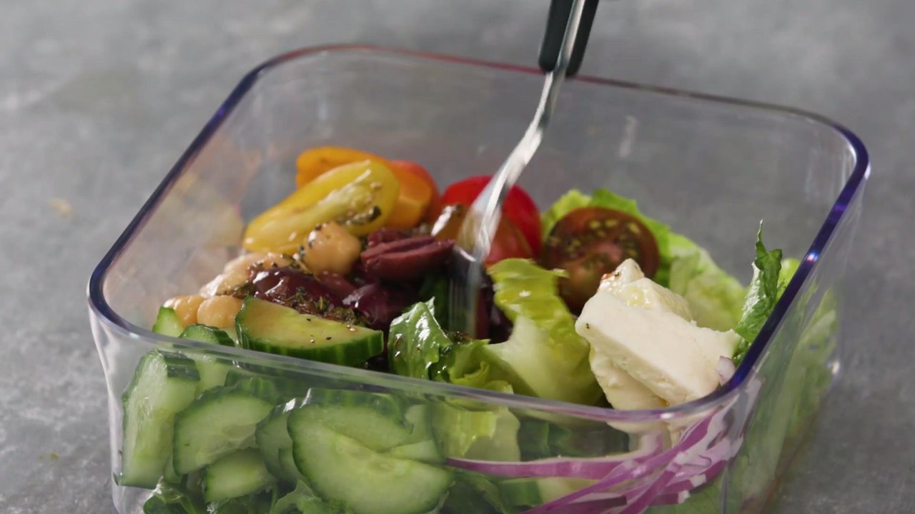 How to Make Greek Chickpea Lunch Salad