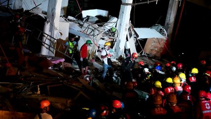 Terremoto en Filipinas deja muertos y atrapados en derrumbes