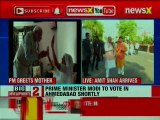 Lok Sabha Election 2019 Phase 3 Voting Day: PM Narendra Modi takes Mother's Blessings in Ahmedabad