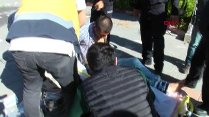 Adana Bıçaklı Saldırgan Biber Gazı ve Tazyikli Suyla Engellendi