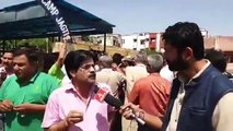 Anantnag Seat Elections   Protest by Kashmiri Pandits outside Polling Center