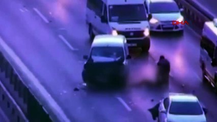 D-100'de 2 kadına otomobilin çarptığı anlara ilişkin görüntüler ortaya çıktı