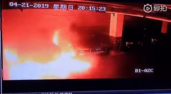 VÍDEO: Este es el momento en el que un Tesla Model S explota en un garaje en China