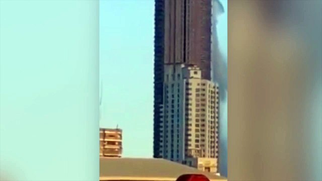 Impresionante terremoto hace tambalear rascacielos y resquebraja piscina del techo