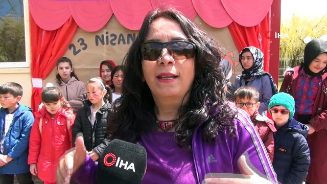 Vanlı çocuklar ile mülteci çocuklar birlikte 23 Nisan'ı kutladı