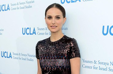 Natalie Portman vai narrar filme 'Dolphin Reef'