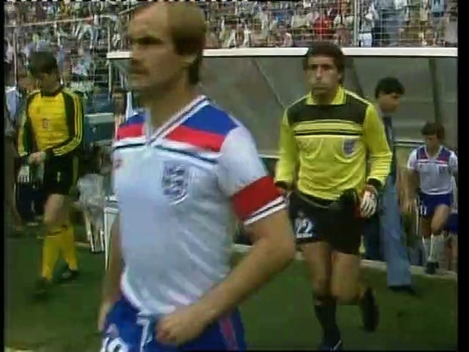 ANGLETERRE - TCHECOSLOVAQUIE          - 1982 -