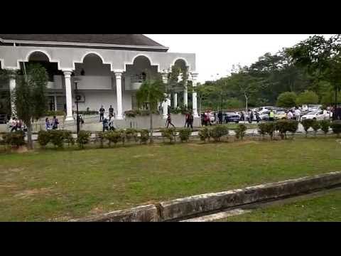 Ketibaan dua saspek pembunuhan Kim Jong Nam tepat jam 0935 pagi.