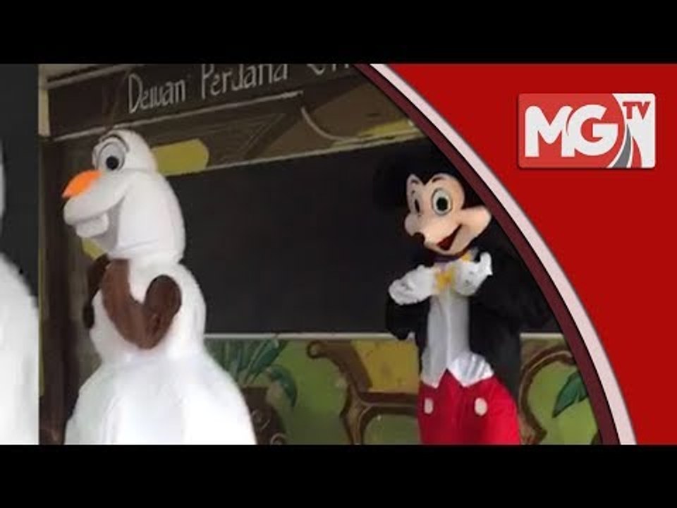 Mickey Mouse & Olaf di SK Taman Putra Perdana