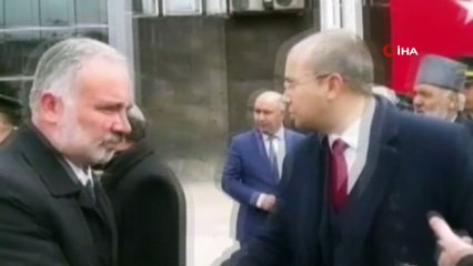 Garnizon Komutanı HDP eş başkanlarıyla tokalaşmadı...O anlar kamerada