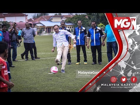 TERKINI : Saya Adalah Penyokong MU! - Anwar Ibrahim