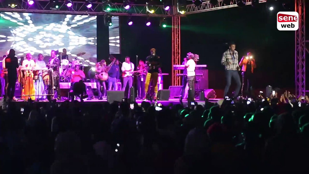 Waly SECK éxplose sur scene