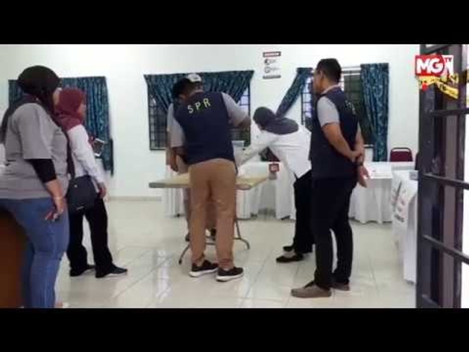 MGTV LIVE | Persiapan awal di Pusat Daerah Mengundi N24 JKKK Kampung Sesapan Kelubi, Semenyih.