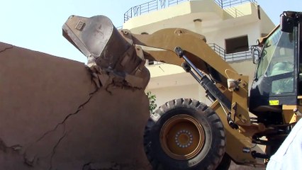 مواصلة إزالة التعديات على أملاك الدولة والزراعات