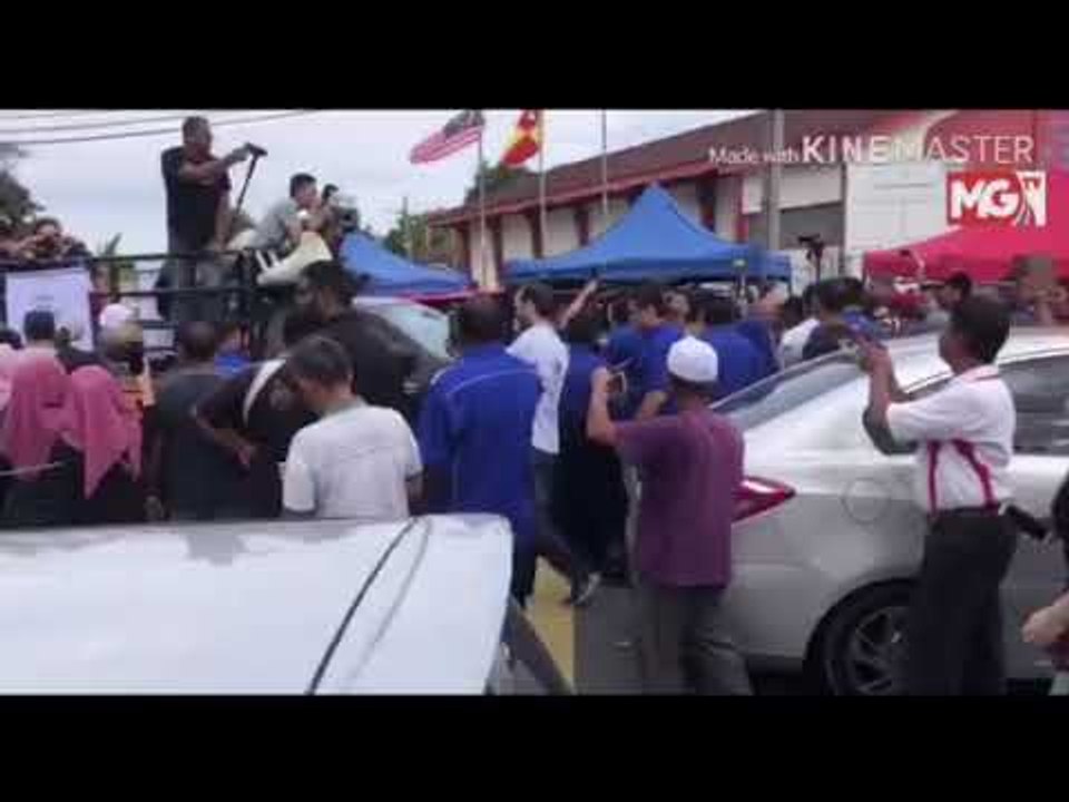 TERKINI: Dato' Sri Najib Razak tiba di Bandar Bukit Mahkota 1